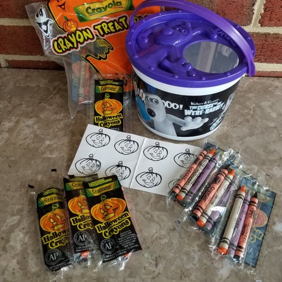 Bundle: Halloween BK Bucket Pail and Crayon Treats with Pumpkin Stickers - Picture 2 of 14